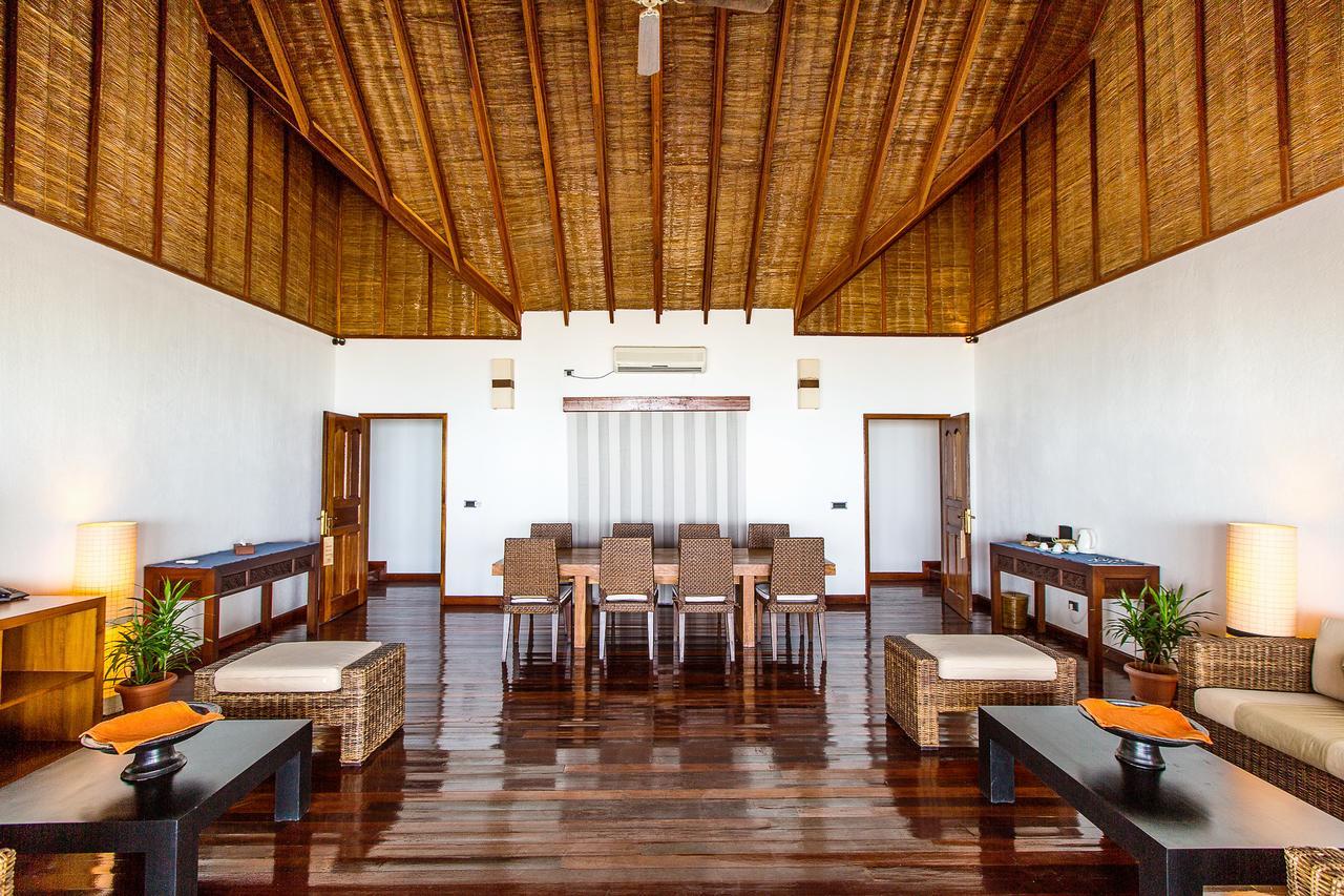 Palm Beach Island Resort & Spa Maldives Fushifaru Екстер'єр фото